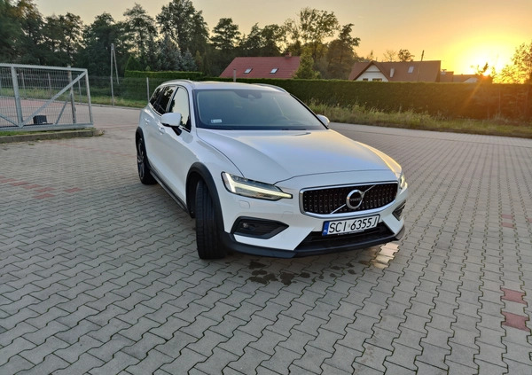 Volvo V60 Cross Country cena 132840 przebieg: 128000, rok produkcji 2018 z Nałęczów małe 46